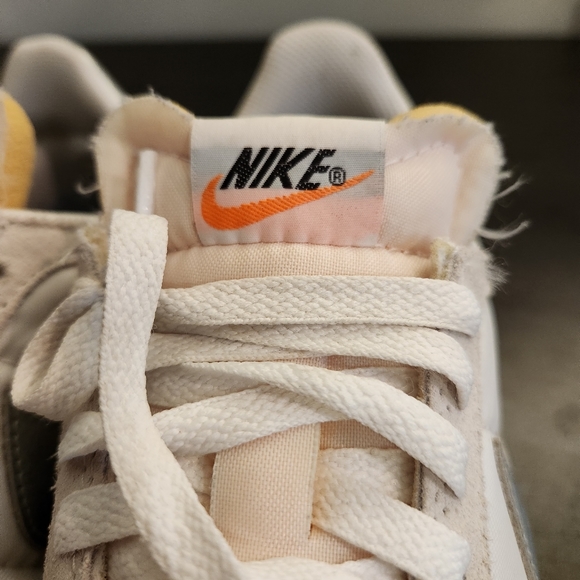 Nike Waffle Trainer 2 White Metal Silver Women's Size 9 - Picture 6 of 9